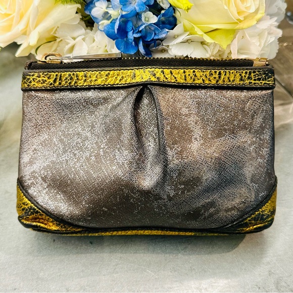 Authentic Burberry Metallic Distressed Clutch Pouch - Picture 2 of 14